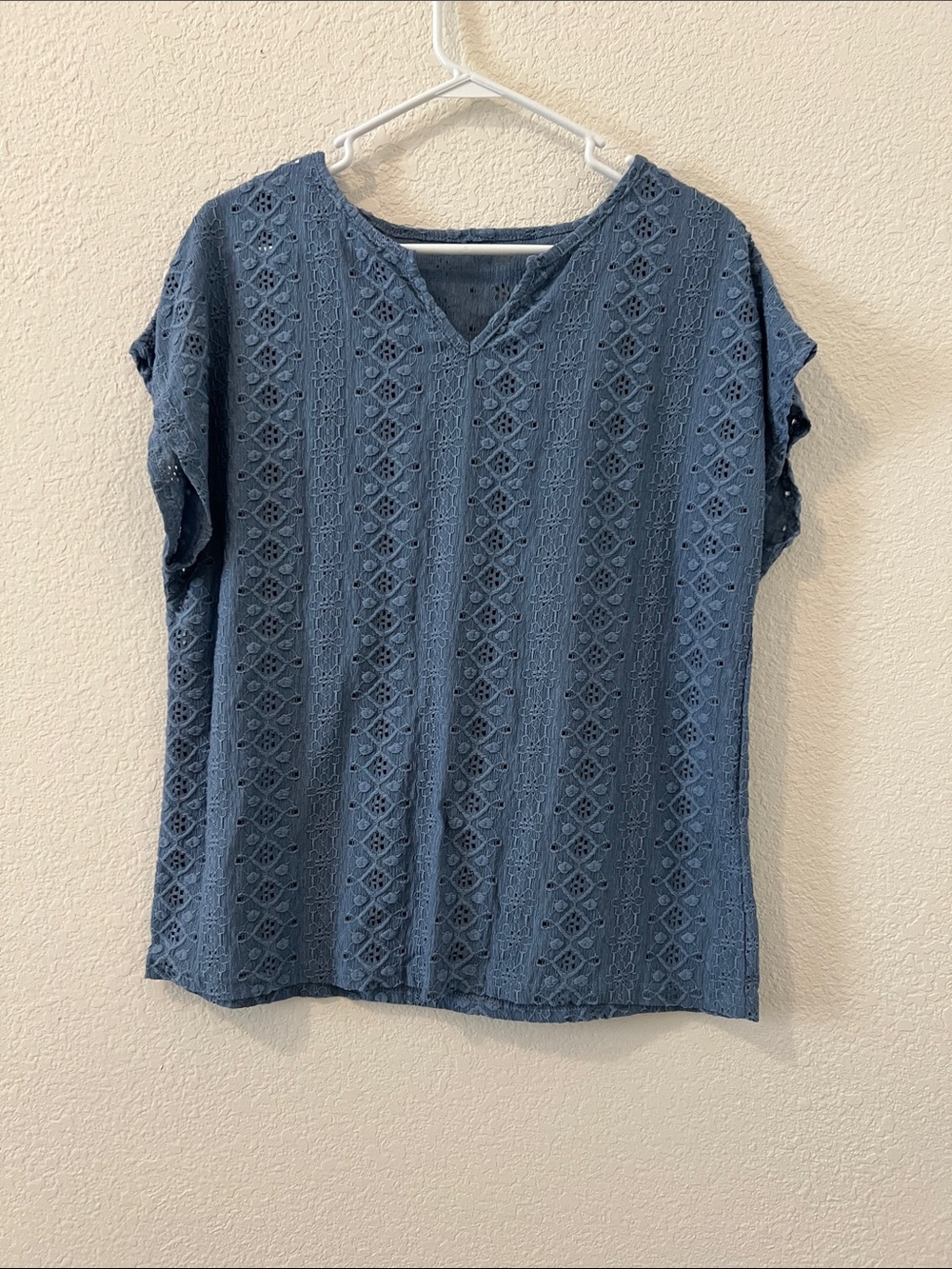 Women’s Eyelet V-Neck Tunic Top - Blue